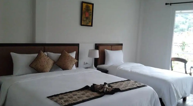 Трёхместный номер Deluxe Phukamala Suite