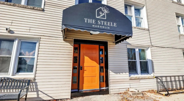 Across The Street From Von Stiehl-newly Renovated, Buchen Sie Ferienwohnung Algoma Wisconsin