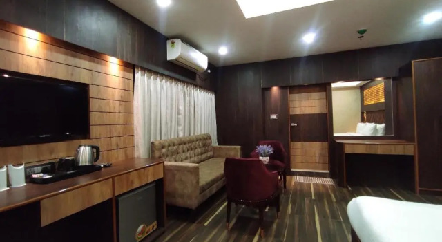 Hotel Aavas Inn, Rezervasyon Otel Tezpur otoparklı oteller, Otopark