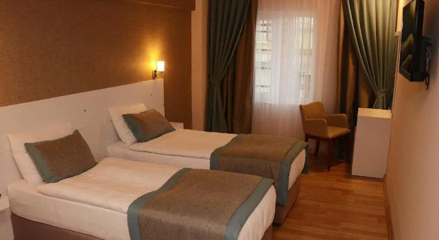 Трёхместный номер Standard ParionHouse Hotel