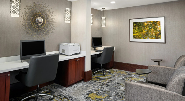 DoubleTree Suites by Hilton Charlotte - SouthPark