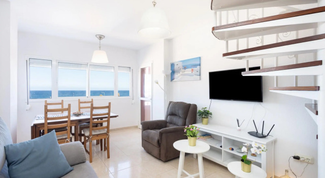 Home2Book Sea Front Duplex Terrace Pool +Wifi, Prenota Hotel Güímar 