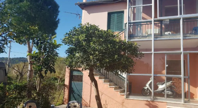 Giorgos House