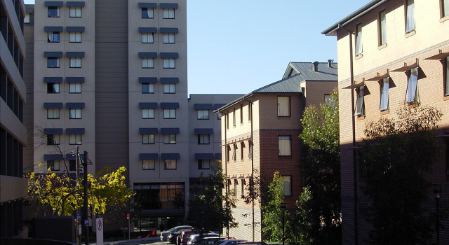 Sydney University Village, Забронировать Отель Кэмпердаун Сидней, рядом с Университет Сиднея