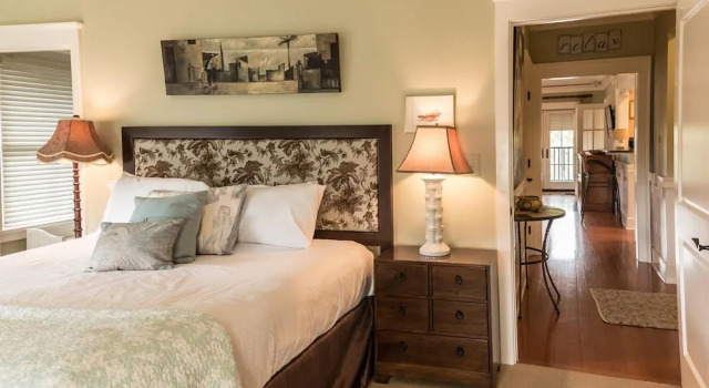 Watercolor - Park District 1-Bedroom Condos by 360 Blue