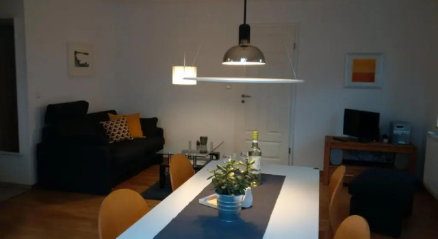 Апартаменты Stilvolle Ferienwohnung am Großen Garten