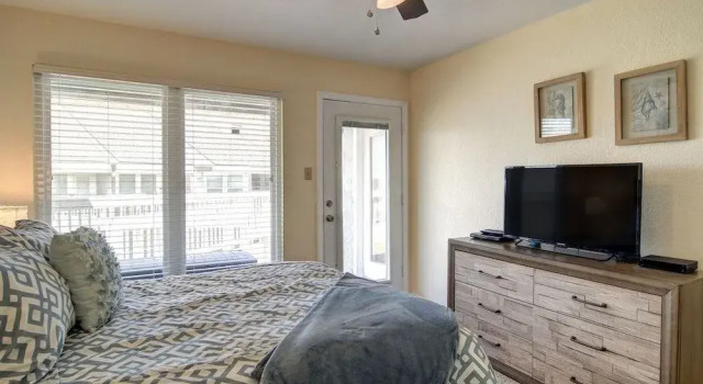 Mustang Memories - 1 Br condo