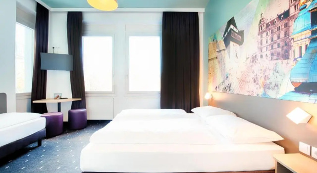 Standard Triple room B&B Hotel Graz-Hbf