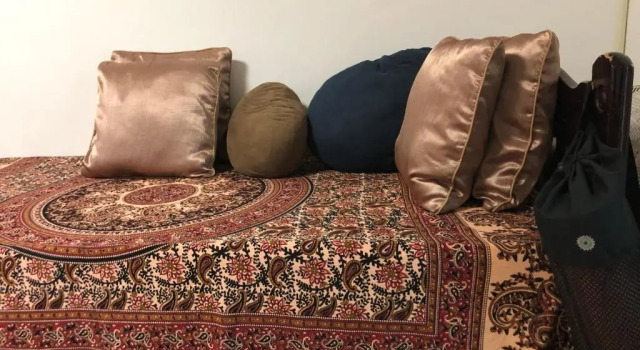 Standard Zimmer 紅色鐵門