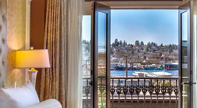 Двухместный люкс с балконом Ballard Inn