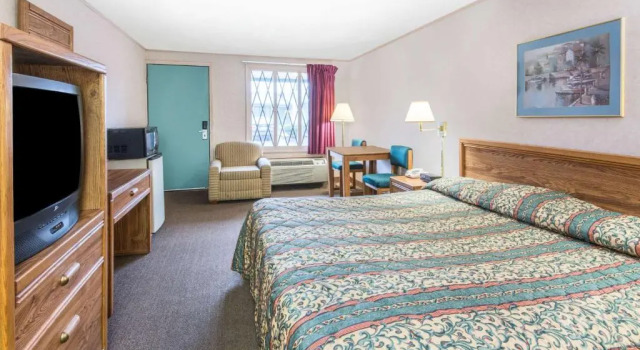 Номер Standard Knights Inn Canton