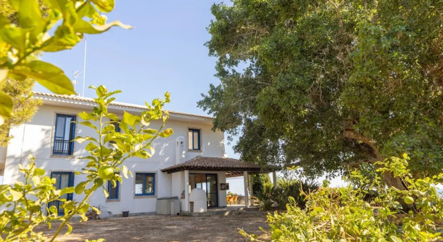Ayia Napa Sycamore Seaview, Забронировать Вилла Отели Айия-Напа с парковкой, Парковка
