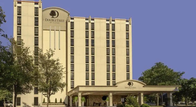2 rooms Suite Hilton Philadelphia Airport