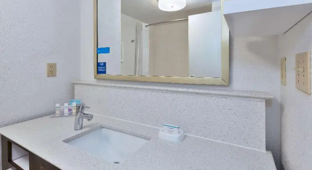 Студия Hampton Inn Waterbury
