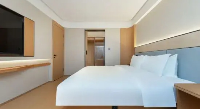 Люкс Deluxe JI Hotel (Meishan Renshou Yihe Chunxi Pedestrian Street)