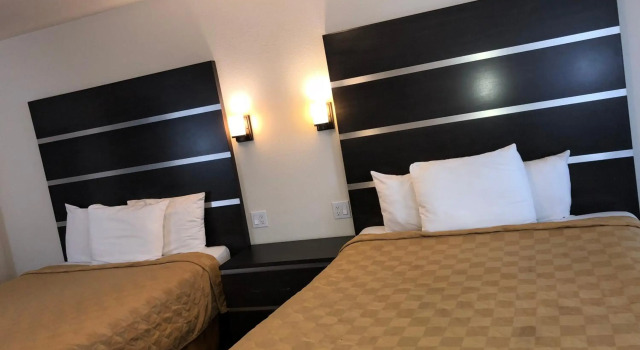 Cedar Inn & Suites