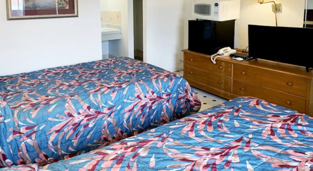 Четырёхместный номер Standard Four Keys Inn
