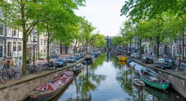 Апартаменты Canal View Amsterdam apartment