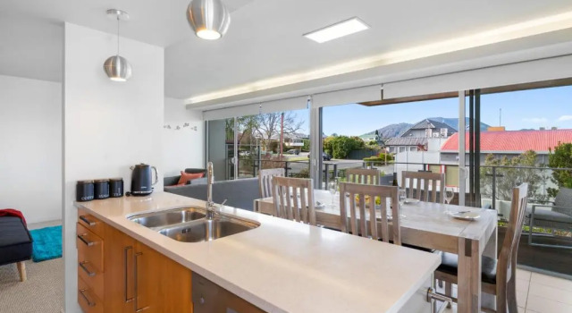The Lake Life - Taupo Central Holiday Apartment, Забронировать Апартаменты/квартира Апартаменты Lake Taupo, Апартаменты/квартира
