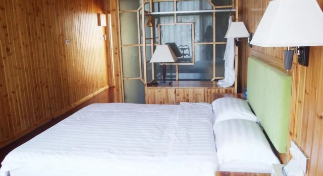 Yichang Changyang North Island Hotel, Book Hotel Hotels in Yichang with a Pool, Swimming Pool