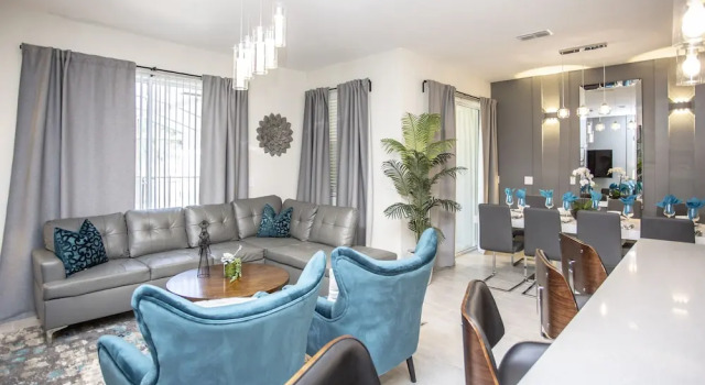 Sanitized! Gorgeous Family Getaway 4Bd Home w/ Pool Close to Disney 4983, Rezerwuj Dom wakacyjny Hotele w Kissimmee z basenem, Basen