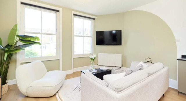 Апартаменты Classic Edwardian Flat near Emirates
