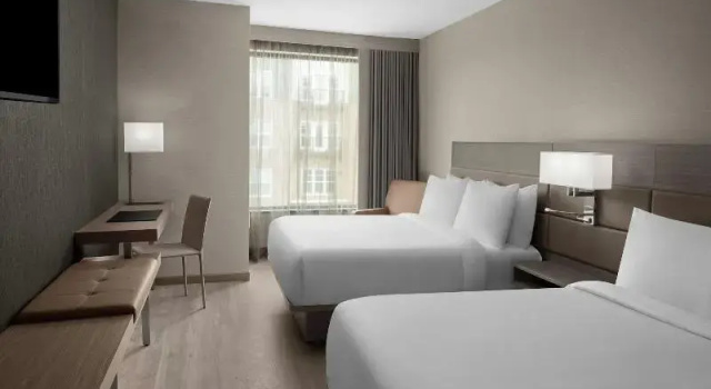 Номер Standard AC Hotel by Marriott Lansing University Area