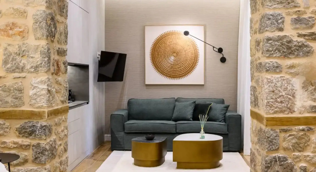 Полулюкс STF Luxury Suites