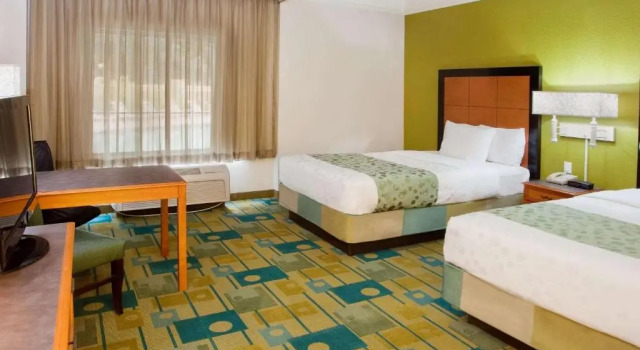 Четырёхместный номер Deluxe La Quinta by Wyndham Haywood Mall-Near Greenville Downtown