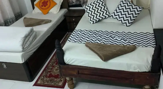 Четырёхместный номер Comfort с 3 комнатами с балконом BnB Royal Tourist House