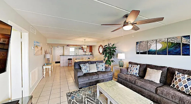 Beachfront at Saida II #303 - 2 Br Condo, Rezerwuj Hotel Hotele w Padre Island z basenem, Basen