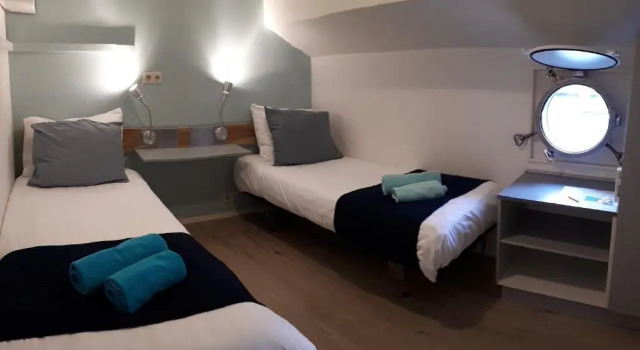 Номер Superior Boat Rooms on Water b&b