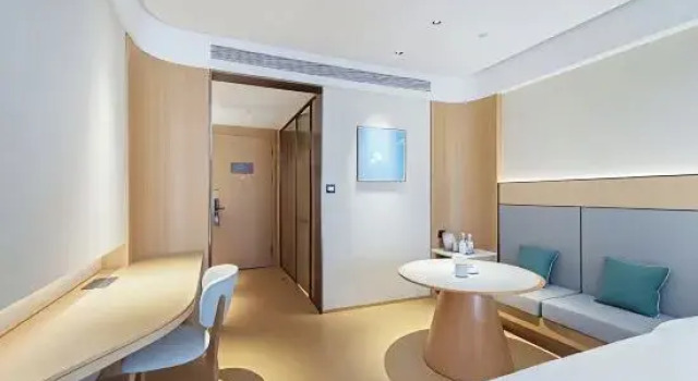 Люкс Deluxe JI Hotel (Meihekou Hailong Lake Northeast Nightless City)