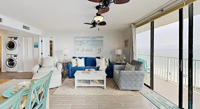 New Listing! Chic Gulf-view Beach W/ Pools 3 Bedroom Condo, Varaa Lomakoti Huvilat kohteessa Alabama, Villa