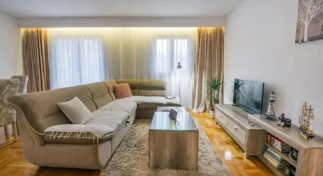 Apart House Danigo, Забронировать Отель Старый город Будвы Будванская ривьера, рядом с Ночной клуб Omnia