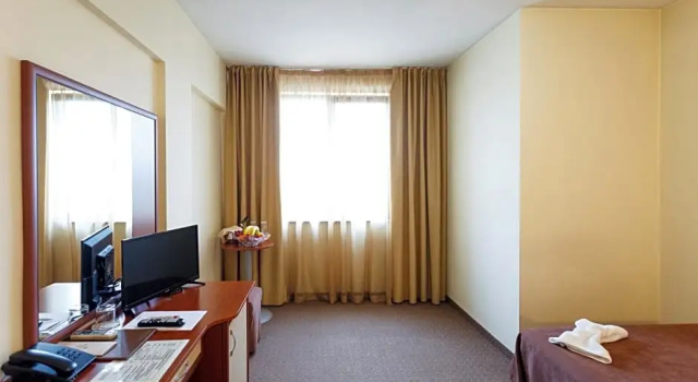 Nadejda Hotel