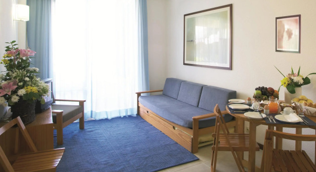 Aparthotel Luamar, Rezerwuj Apartamentowiec hotelowy Vila Baleira Madera