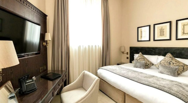 St Paul's Hotel