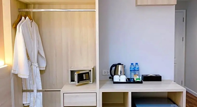 Двухместный номер Deluxe с балконом Miloft Sathorn Hotel