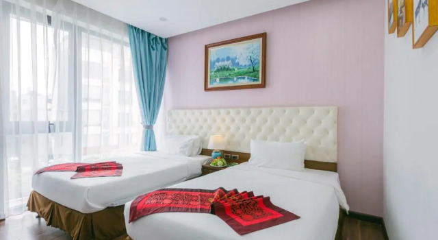 Двухместный номер Deluxe New Century Hotel