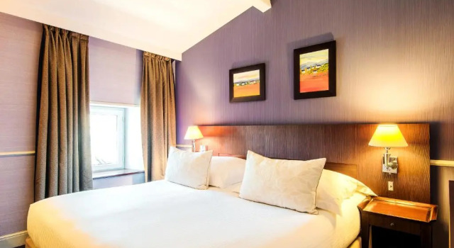 Номер Comfort Hôtel Au Logis des Remparts