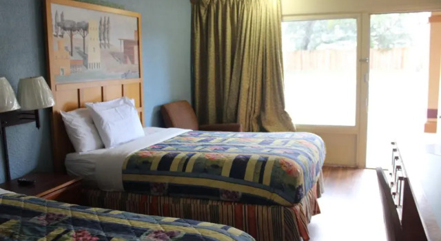Двухместный номер Standard Tampa Inn Near Busch Gardens