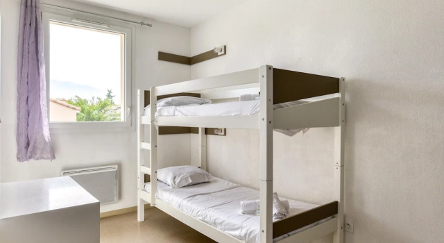 Spacious Family Home in Latour-bas-elne, Book Feriehus Villaer i Pyrénées-Orientales, Villa