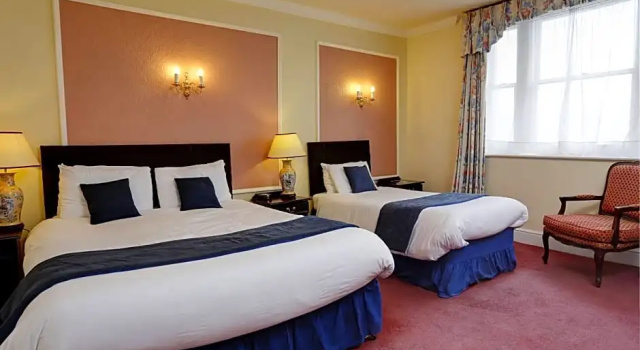 Семейный номер Standard Royal Victoria Hotel