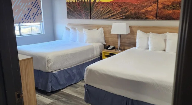 Двухместный семейный люкс Days Inn & Suites by Wyndham Tucson/Marana