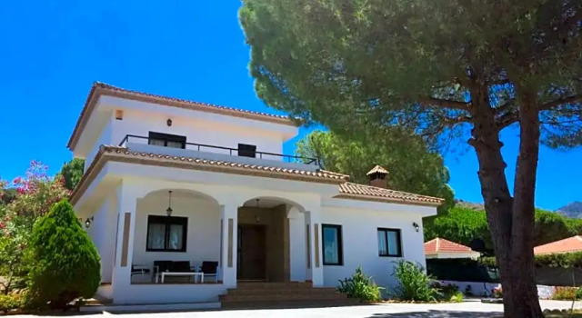 B&B Villa Pinos Málaga, Забронировать Вилла Алаурин-де-ла-Торре провинция Малага