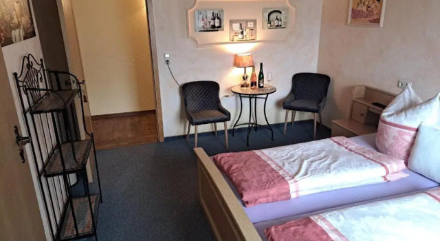 Номер Standard Moselpension Gwosch