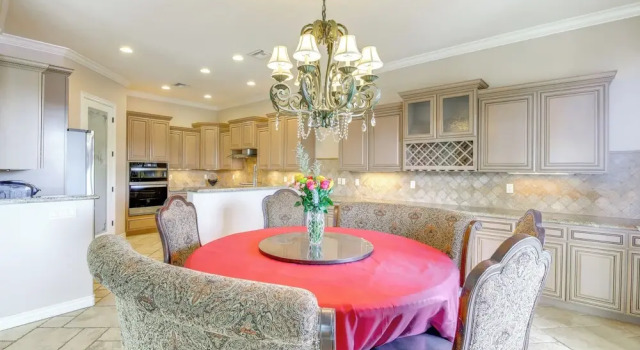 Spacious Luxe Home w/ Lake Access in Fort Mohave!, Buchen Sie Ferienhaus Fort Mohave Nevada