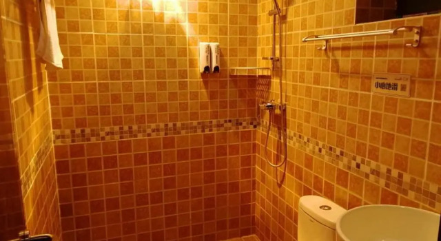 Двухместный номер Standard Shangri_La Lamtin Youth Hostel