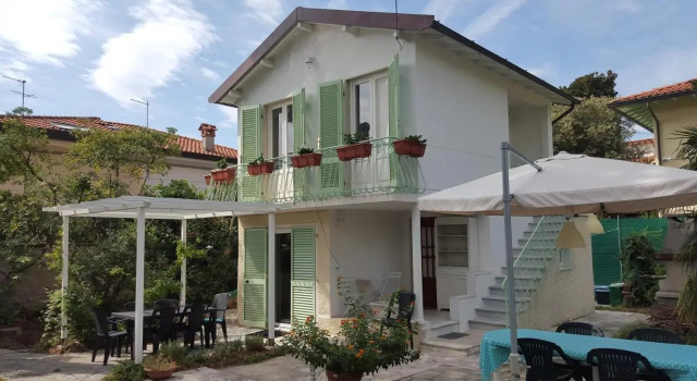 Le Mura Holiday Home, Забронировать Отель Отели Версилия 3 звезды, 3*